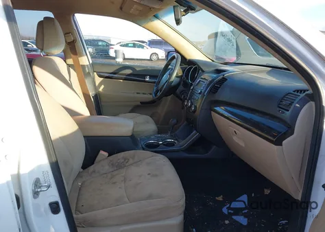 2011 Kia Sorento Lx from USA, damaged, VIN 5XYKT3A18BG012807